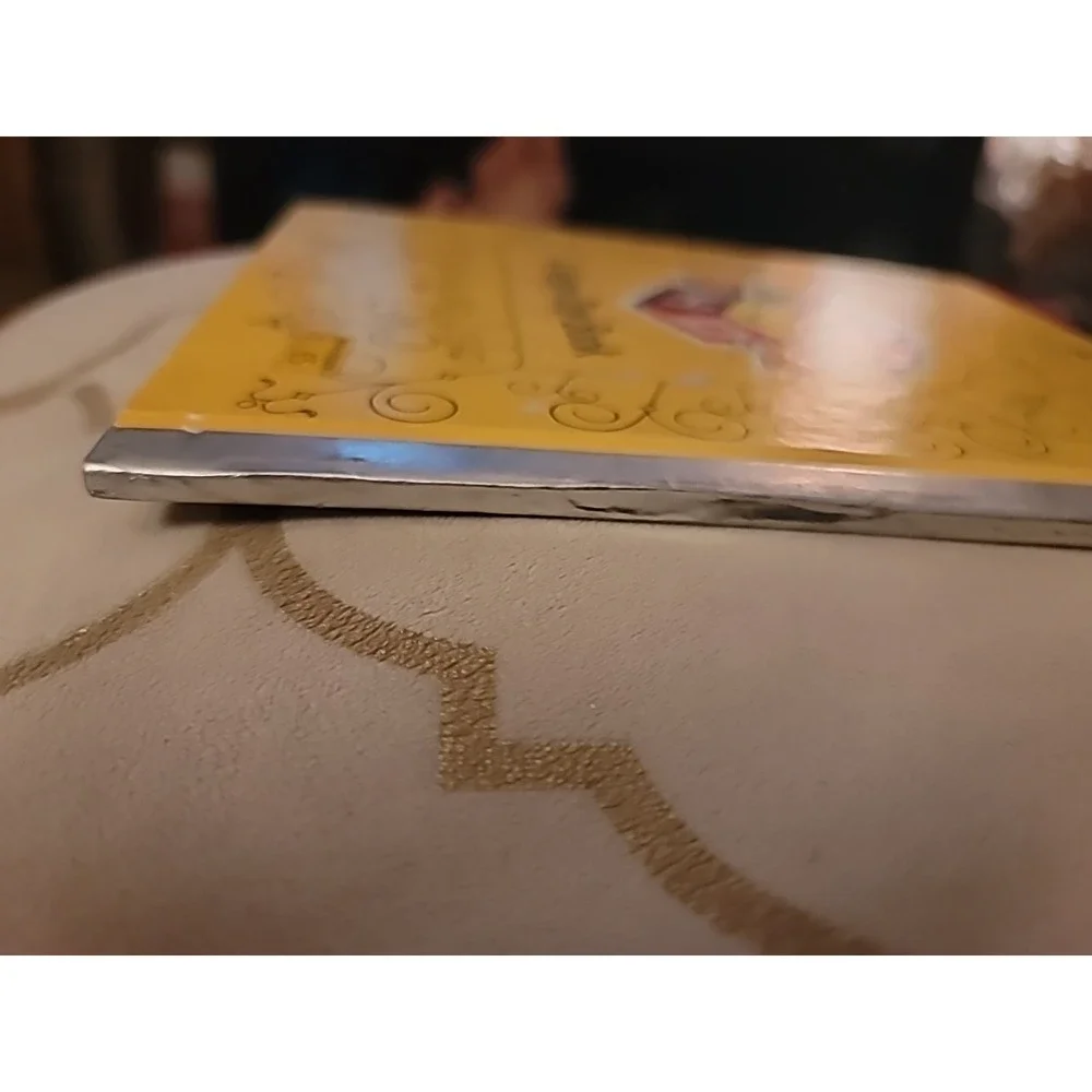Love Never Ever Ends- A Happy Day Book